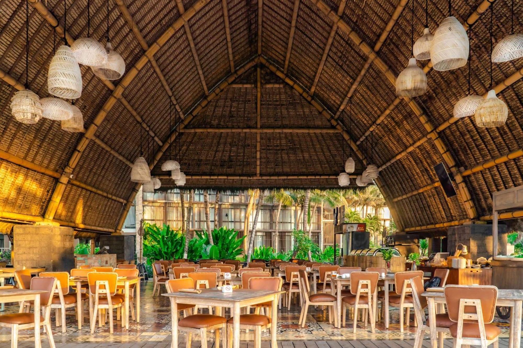 Wyndham Tamansari Jivva Resort Bali Siyut Exterior foto Interior of the restaurant